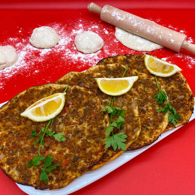 Etli Lahmacun (3 ADET)